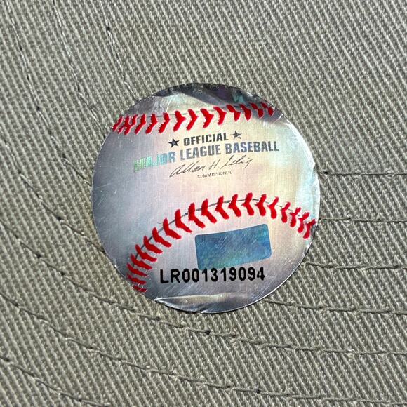 Vintage Yankee Baseball Hat Cap Team Nike Hook Loop Strap Sticker under Brim - Picture 4 of 10